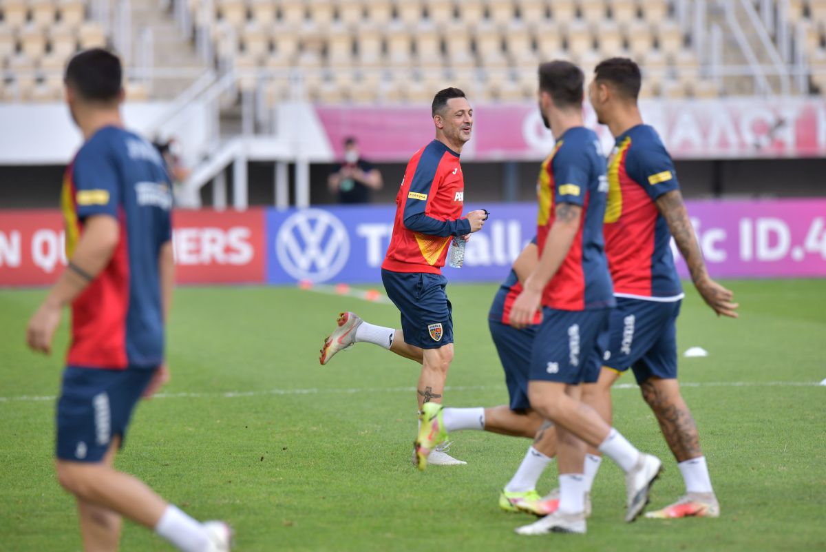 Ianis Hagi are COVID-19 și ratează meciul cu Macedonia de Nord! Ceilalți 3 „tricolori”, testați negativ