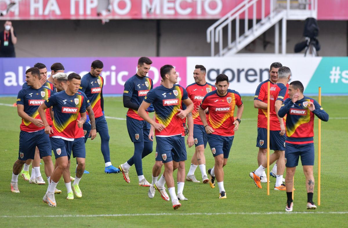 Mesaj clar pentru Rădoi înainte de meciul cu Macedonia de Nord: „Pe ei i-aș înlocui!”