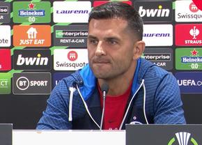 În miez de noapte, Nicolae Dică a cedat și și-a mitraliat în premieră jucătorii: „Luăm 3 goluri din două degajări, gafe rușinoase pentru Steaua! NU joc eu”