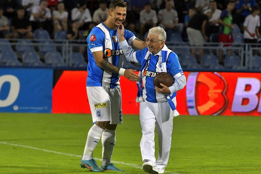 Jovan Markovic înainte de meciul Craiova-Farul alături de Nicolae “Țîcă” Zamfir, unul dintre cei mai importanți șlefuitori de talente ai clubului din Bănie în ultimele decenii (foto: sportpictures.eu) Ați auzit vreodată de „colăceii” lui Haaland?