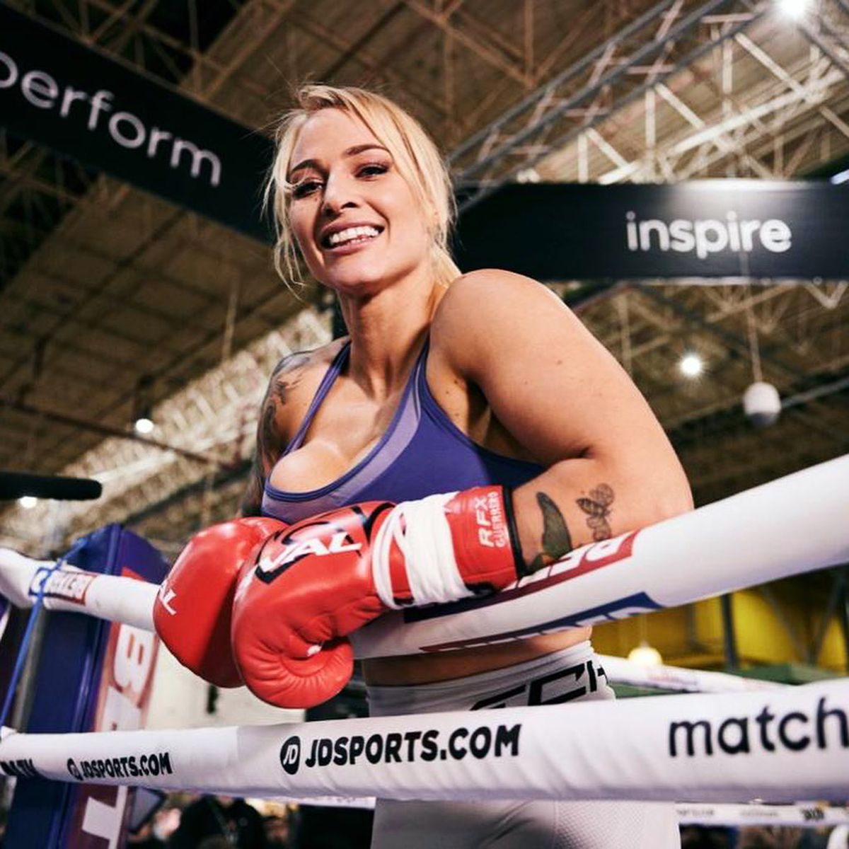 „Bombardiera blondă din box”, presupusa amantă a lui Conor McGregor, primele declarații despre luptător: „Îmi pare rău de el”