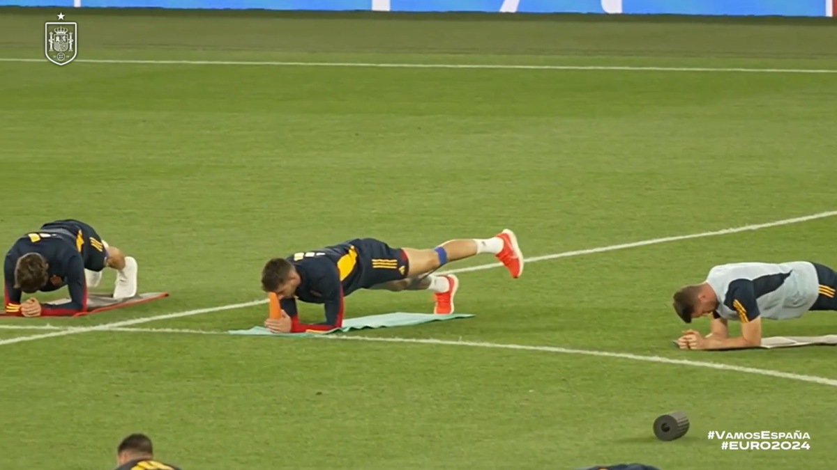 Imaginile zilei în preliminariile Euro 2024 » Stupoare în Georgia: cum au fost nevoiți jucătorii Spaniei să iasă la antrenament