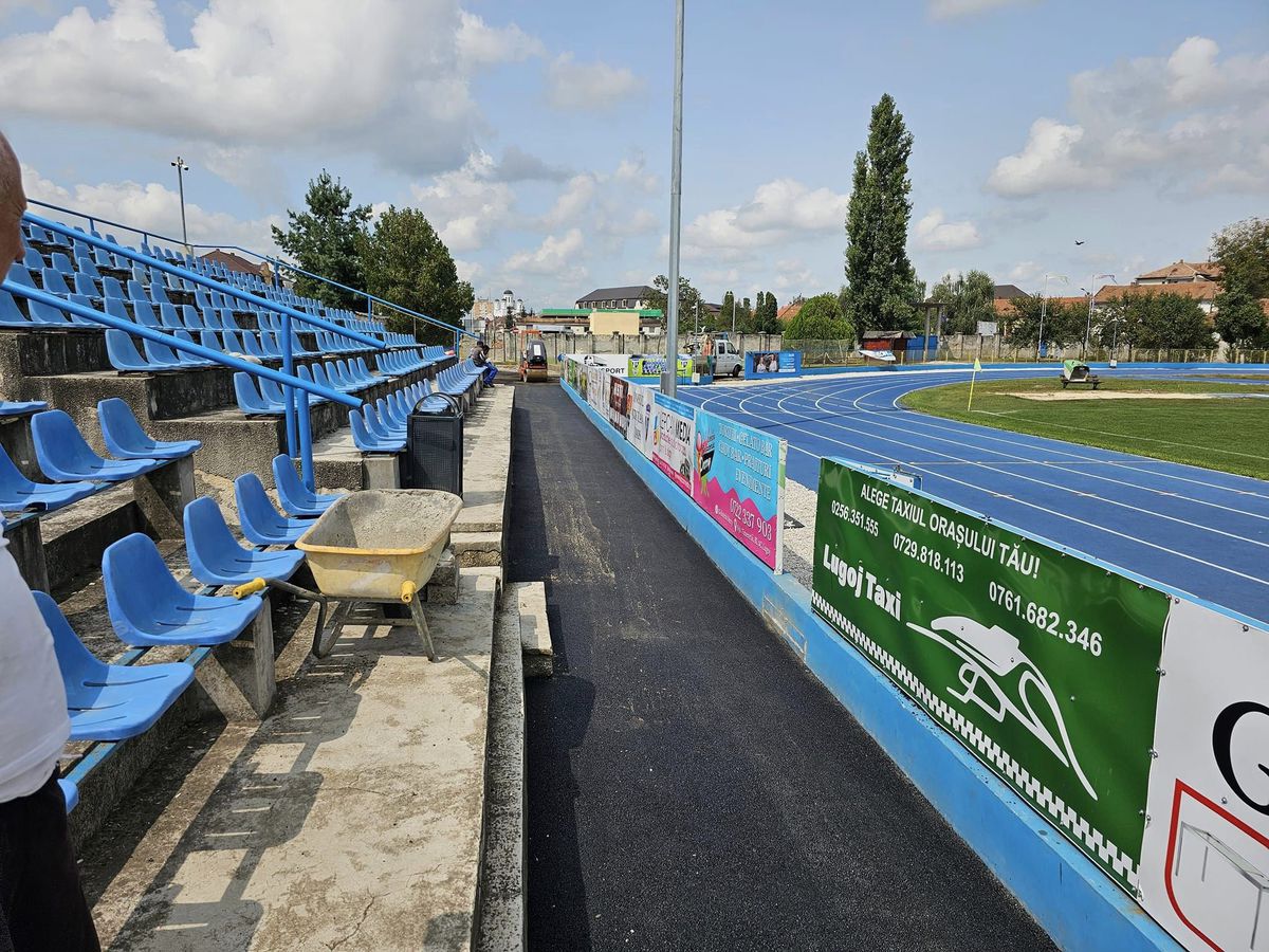 Stadion modernizat la Lugoj / FOTO: Facebook @csmlugoj2002