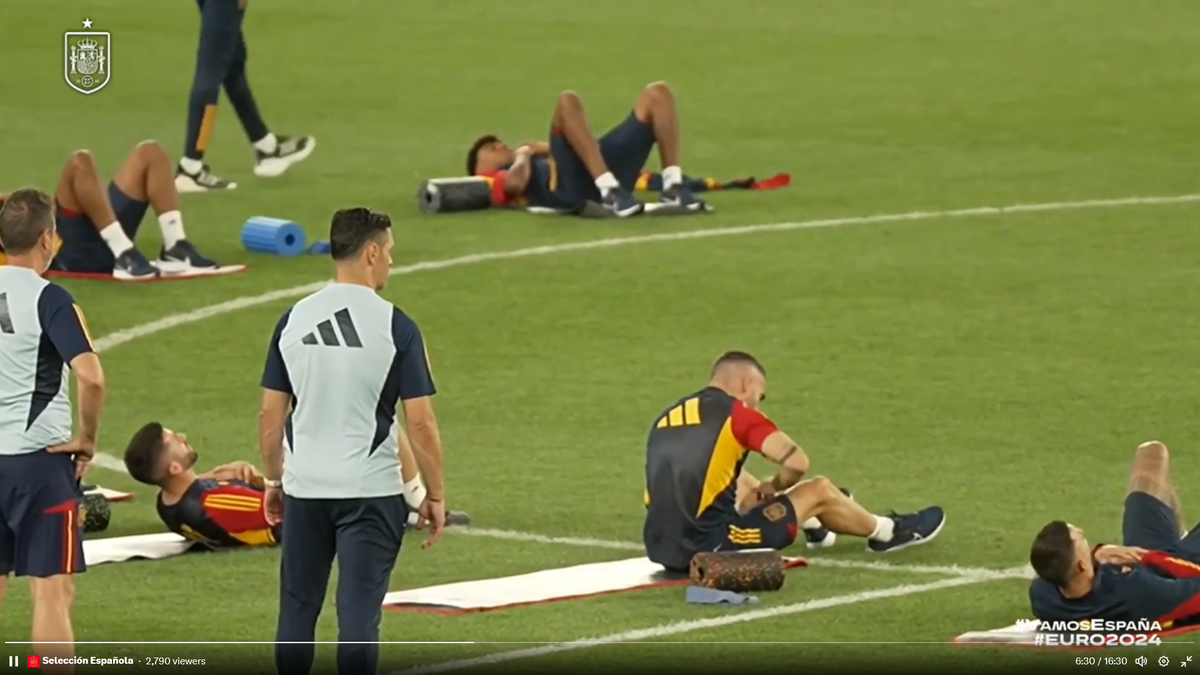 Imaginile zilei în preliminariile Euro 2024 » Stupoare în Georgia: cum au fost nevoiți jucătorii Spaniei să iasă la antrenament