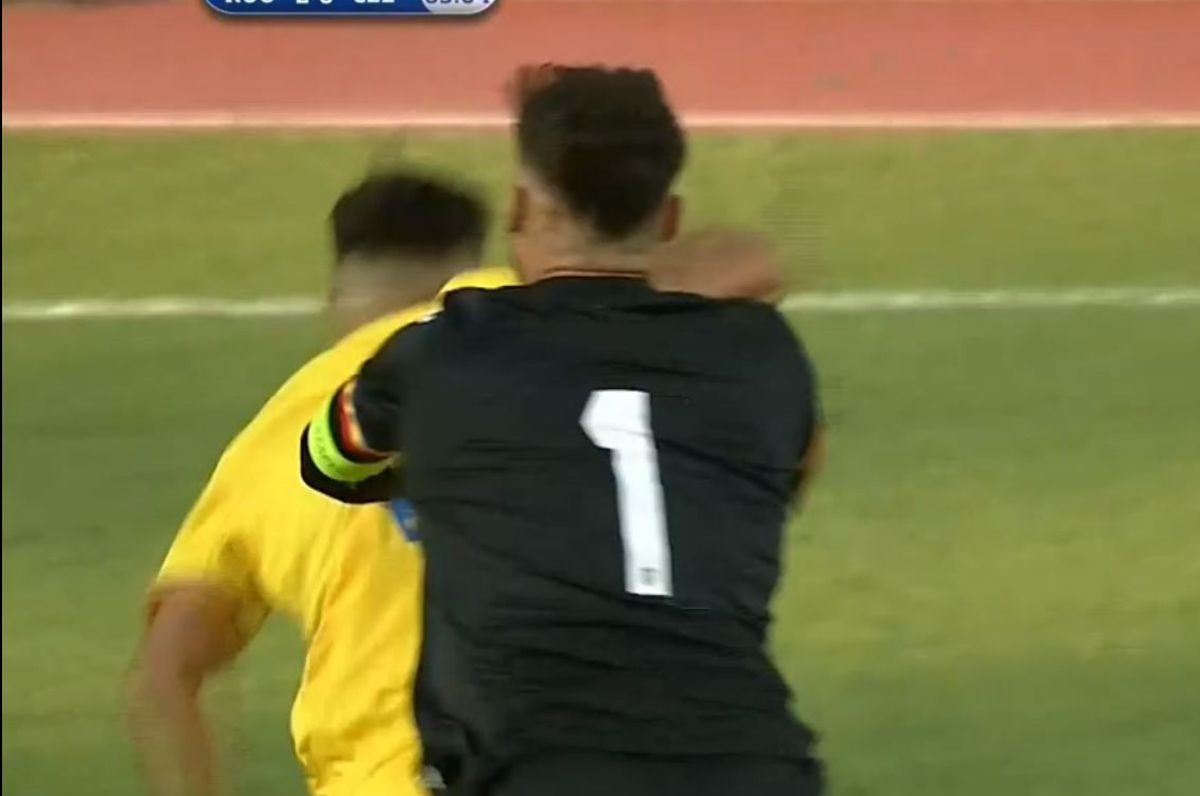 Hohote de râs în studio » Cum a explicat Robert Popa brânciul dat marcatorului României U20: „Nu mai aveam chef să alerg după el”