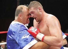Tatăl lui Tyson Fury vrea ca fiul lui să piardă meciul de gală din Arabia Saudită: „Sper că va pleca din ring cu vreun picior rupt sau cu vreo mână ruptă”