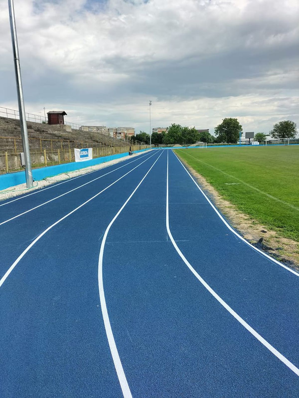 Stadion modernizat la Lugoj / FOTO: Facebook @csmlugoj2002