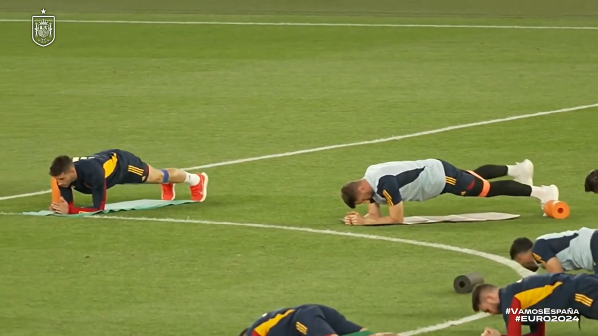 Imaginile zilei în preliminariile Euro 2024 » Stupoare în Georgia: cum au fost nevoiți jucătorii Spaniei să iasă la antrenament