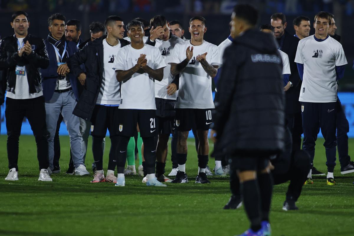 Omagiul adus lui Luis Suarez de către fanii Uruguayului