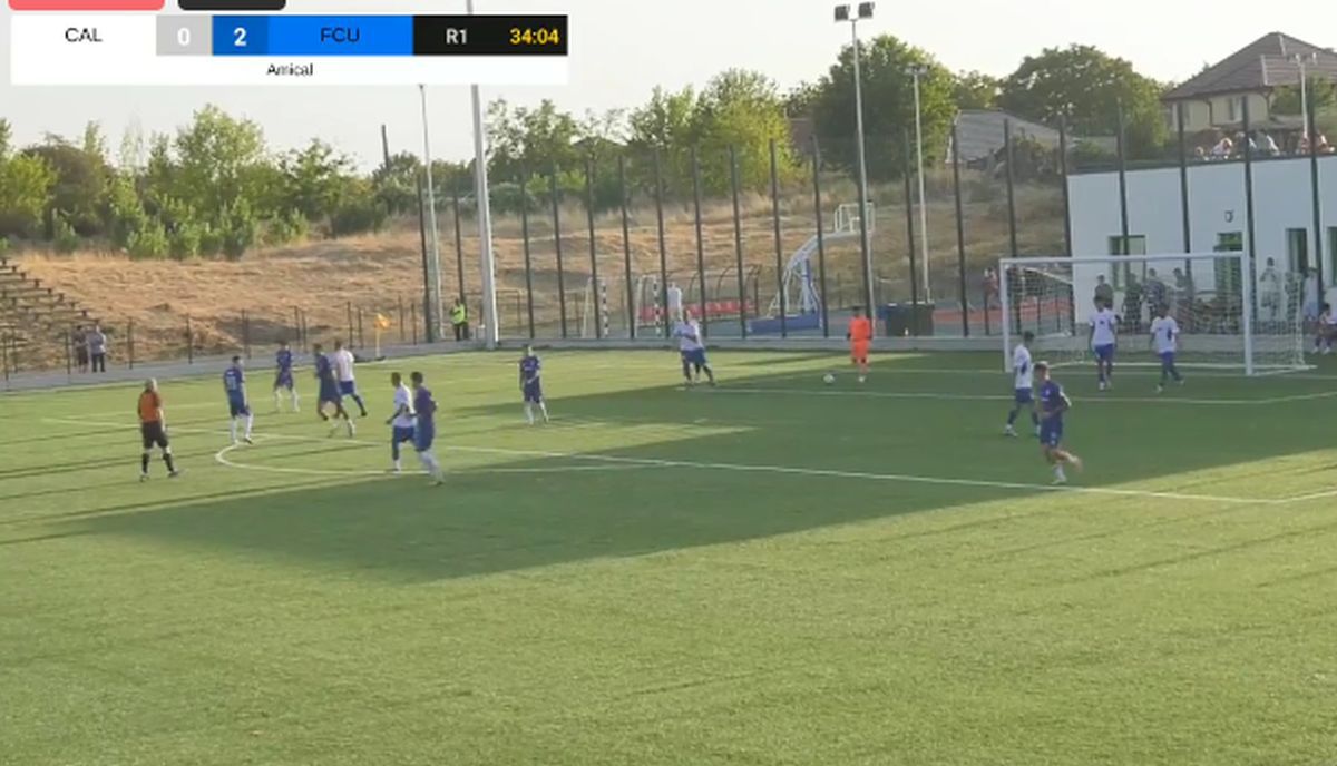 Scene comice la inaugurarea noii baze din Dolj » Cum a fost fotografiat Marius Croitoru, în timp ce penelistul Ciucă primea tricoul cu numărul 8, făcut celebru în Oltenia de legendarul Ilie Balaci