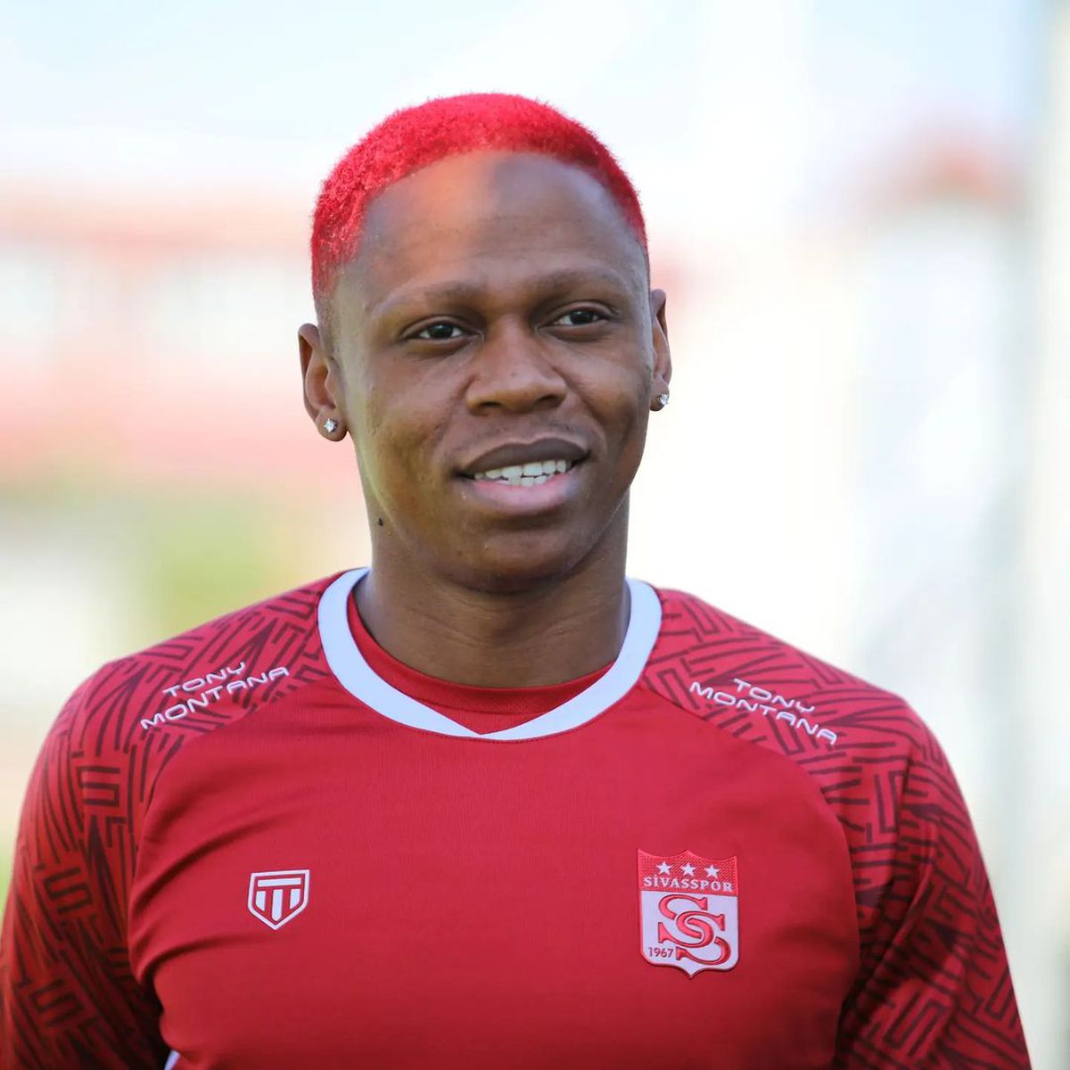 Prima lovitură! Marius Șumudică anunță transferul fostului fotbalist de la Tottenham și Marseille: „Mâine aterizează!” + Rapid a bătut palma și cu un atacant: „N-a călcat unul ca el în România!”