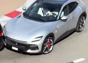 Charles Leclerc, gafă de începător în Monaco » A uitat să calce frâna și și a lovit un Ferrari de peste 300.000 de lire sterline!