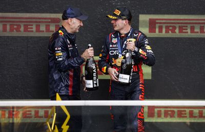 Șoc în Formula 1! Unul dintre cei mai de succes oameni din istoria sportului schimbă echipele și va fi prezentat oficial marți