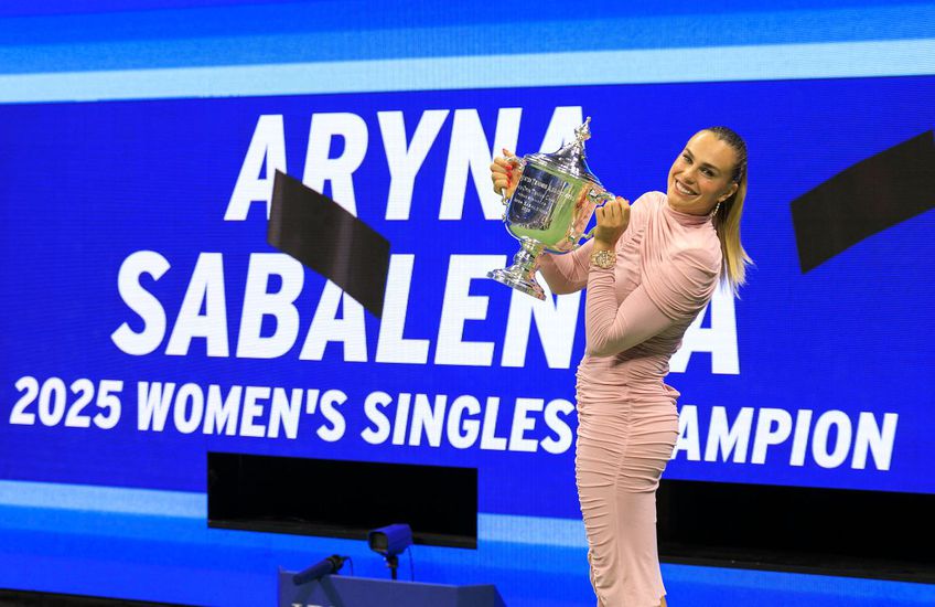 FOTO + VIDEO Ce s-a întâmplat în culise, după finala Sabalenka - Anisimova » Imaginile „scăpate” pe internet + rochia aleasă de campioană pentru poza oficială