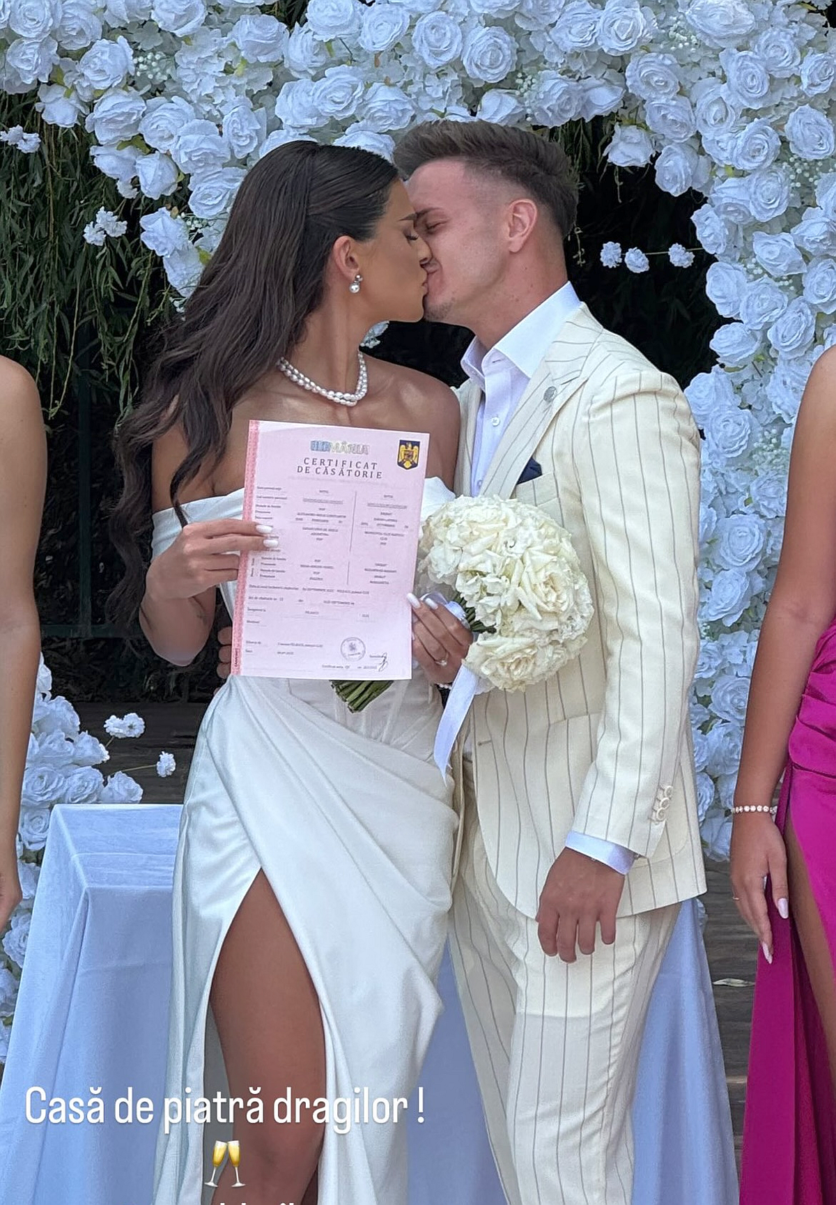 Nunta sezonului la Dinamo! Fotbalistul a făcut pasul cel mare: petrecere în stil ultras, cu torțe și scandări