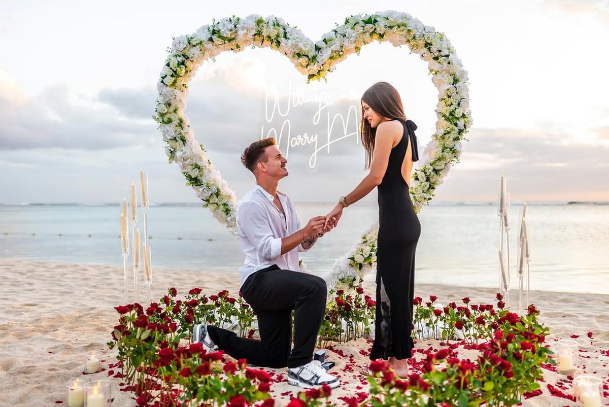 Nunta sezonului la Dinamo! Fotbalistul a făcut pasul cel mare: petrecere în stil ultras, cu torțe și scandări