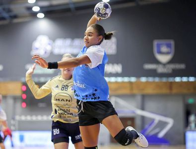 Final ULUITOR în Ikast - CSM București, debutul în Liga Campionilor! Gol decisiv în ULTIMA secundă, de la centrul terenului