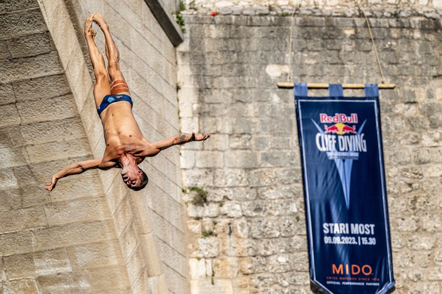 Victorie pentru Constantin Popovici în Seria Mondială Red Bull Cliff Diving! Titlul se decide în ultima etapă a sezonului