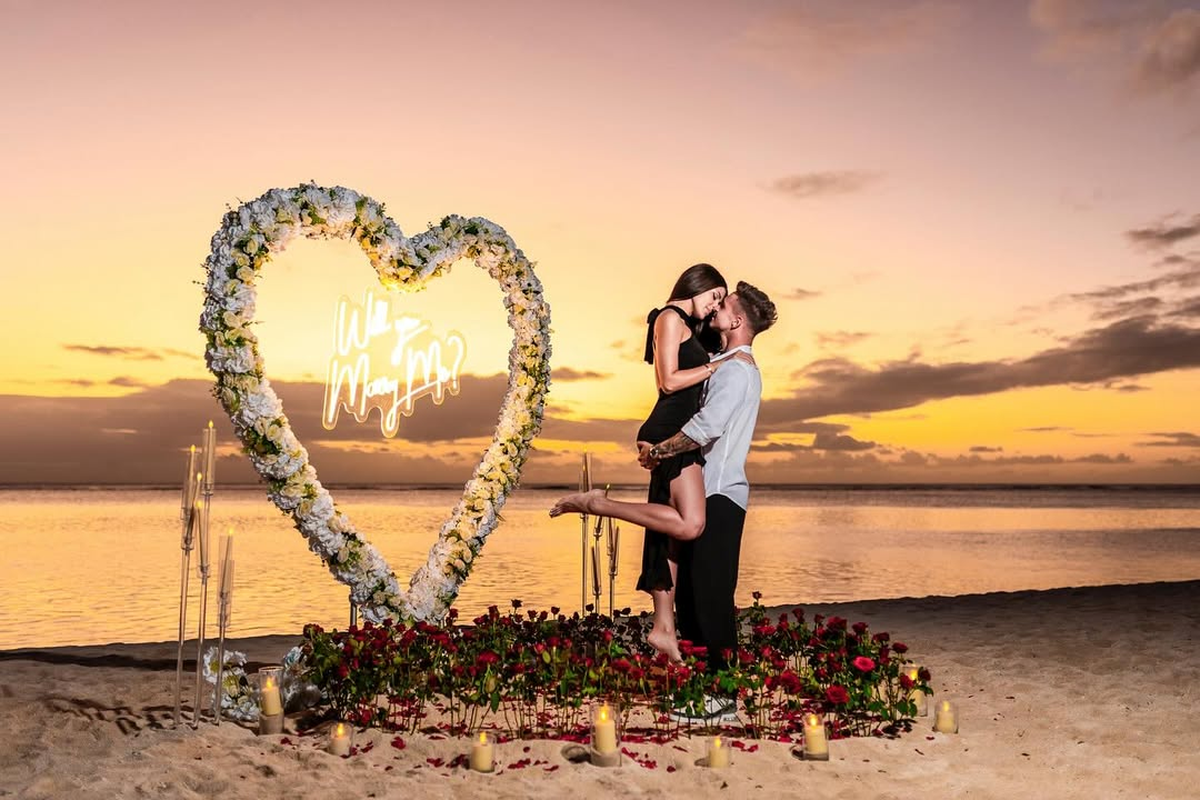 Nunta sezonului la Dinamo! Fotbalistul a făcut pasul cel mare: petrecere în stil ultras, cu torțe și scandări