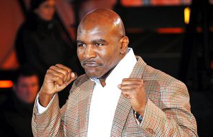 Evander Holyfield, boxerul căruia i-a mușcat urechea Mike Tyson, revine în ring, la aproape 57 de ani!