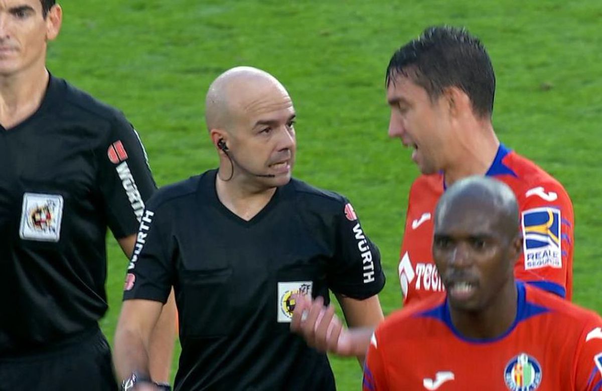 FOTO Decizie incredibilă a brigăzii de arbitri de la Sociedad - Getafe » Nici în Liga 4 nu se întâmplă așa ceva