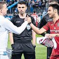 Nicușor Bancu și Mario Camora se luptă pentru un loc de titular în Islanda - România