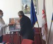 VIDEO + FOTO Moment inedit pentru Mircea Lucescu! Antrenorul a primit un timbru: „Reînvie întreaga atmosferă din anii precedenți”
