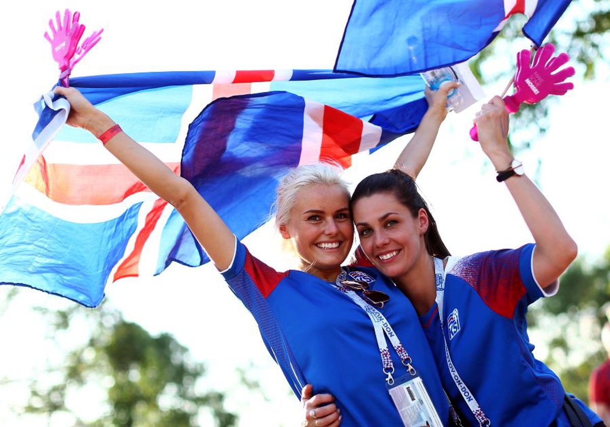 FOTO Islanda - România, fără cele mai sexy fane din Europa! Femeile din Islanda au întors toate privirile la ultimele două turnee finale