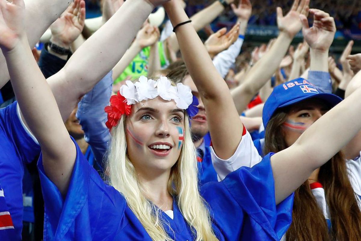 FOTO Islanda - România, fără cele mai sexy fane din Europa! Femeile din Islanda au întors toate privirile la ultimele două turnee finale