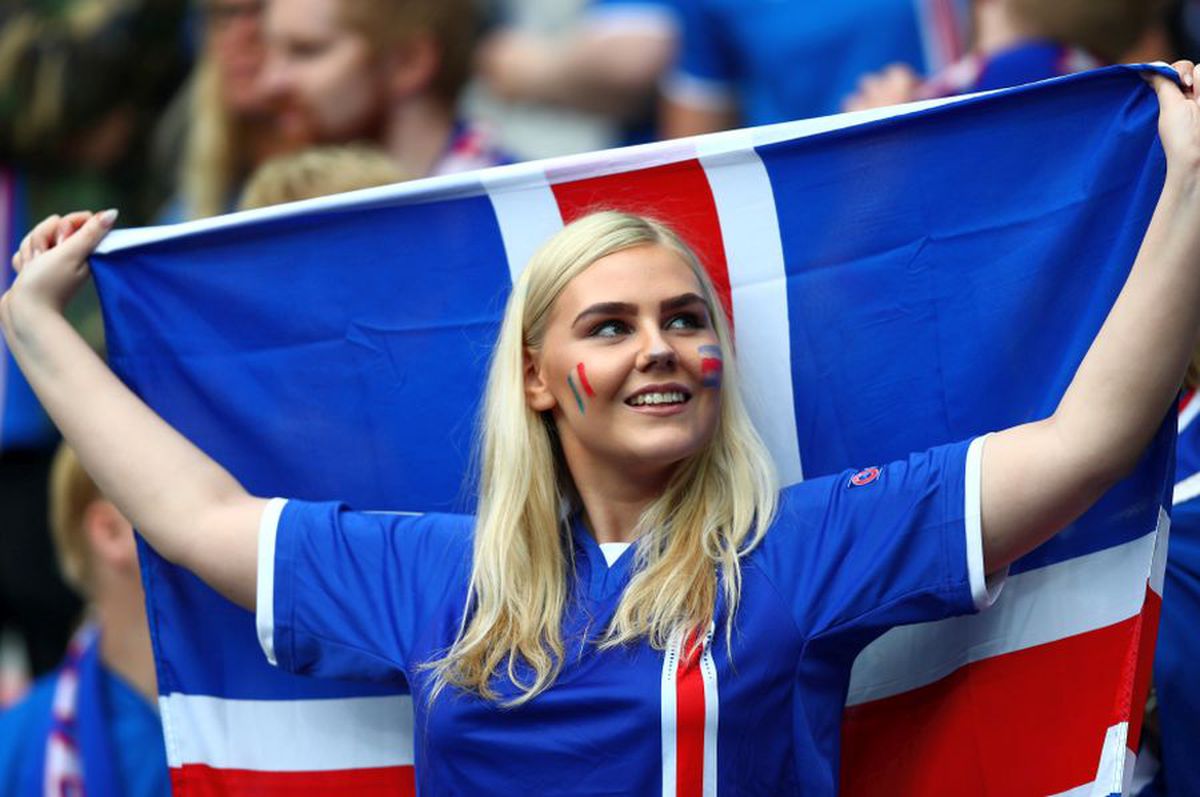 Знаменитые люди исландии. Таня Астпёрсдоттир Исландия. Исландцы внешность. Исландия болельщицы. Исландские девушки.