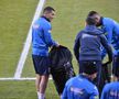 FOTO Ce s-a întâmplat la antrenamentul oficial al „tricolorilor”: cine l-a „adoptat” pe Camora, care a fost cel mai vesel grup și ce joc le-a pregătit Mirel Rădoi