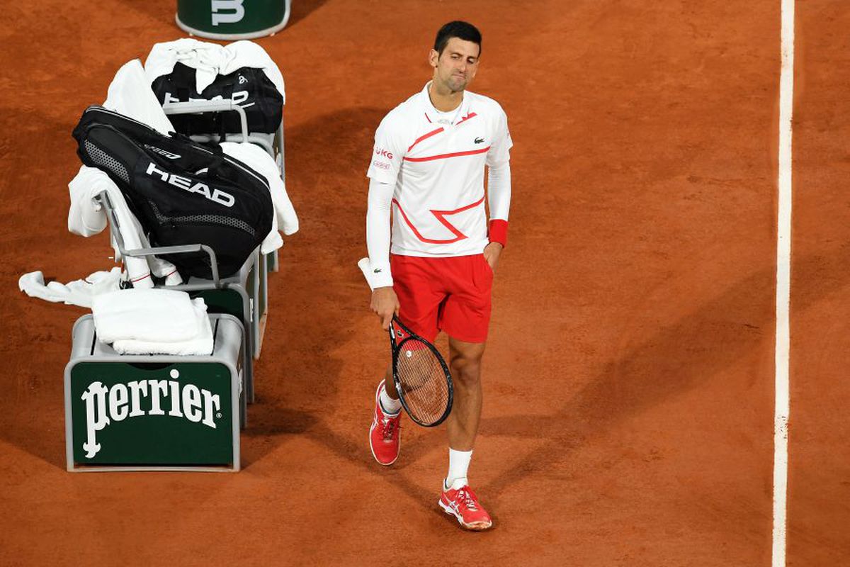 Roland Garros. Novak Djokovic, victorie cu mari emoții » A trecut peste accidentarea din primul set și s-a calificat în semifinale. Cine ia trofeul?