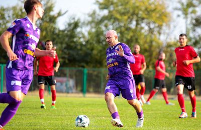 Imagini rare: Vlădoiu, Prepeliță și Schumacher au revenit în iarbă » Meci inedit pentru FC Argeș