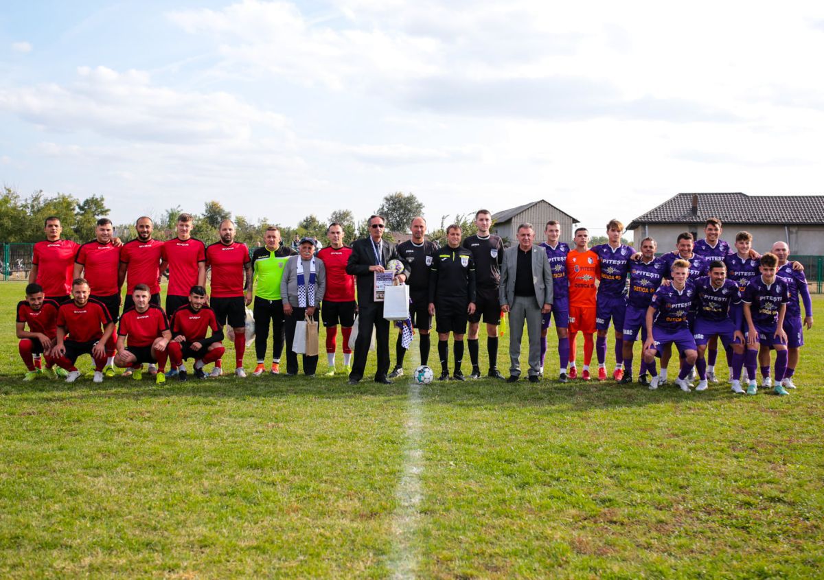 Imagini rare: Vlădoiu, Prepeliță și Schumacher au revenit în iarbă » Meci inedit pentru FC Argeș