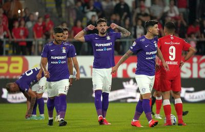 Între timp în Liga 1 » Rapid a primit „interzis” să mai joace în alb-violet: „Respectați legea!”