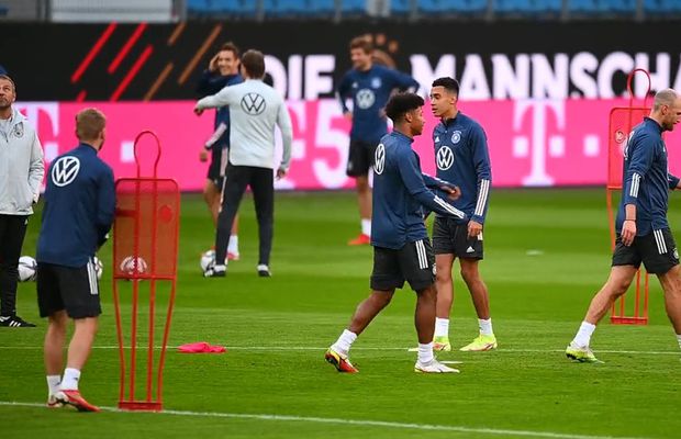 Distracție la antrenamentul oficial al nemților » Cine „a avut grijă” de Adeyemi, puștiul cu origini românești