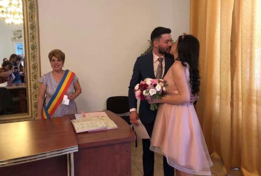 Gabriela, fiica lui Adrian Mititelu, și ginerele Ștefan Alexandru FCU Craiova. Scandal în familia Mititelu » O rudă a depus plângere penală: „A ajuns o bombă” + replica lui Adrian Mititelu Jr.: „O dăm în judecată!”