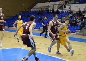 Au debutat la 14 ani în prima ligă » Victorie categorică împotriva Rapidului
