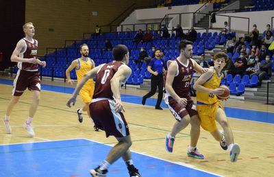 Au debutat la 14 ani în prima ligă » Victorie categorică împotriva Rapidului