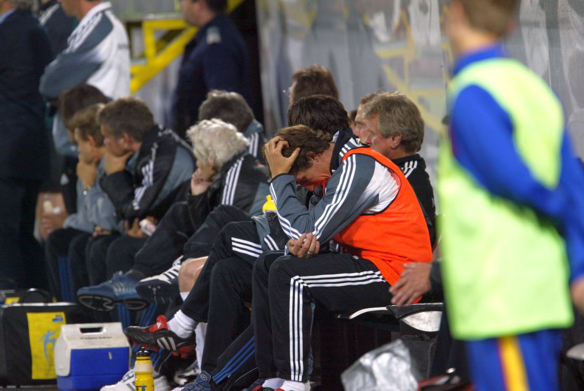 La 17 ani după ce umileam Germania în Giulești, un titular de atunci admite: „Nu ne-a ajutat cu nimic! Rezultatul trebuia să ducă spre o calificare”