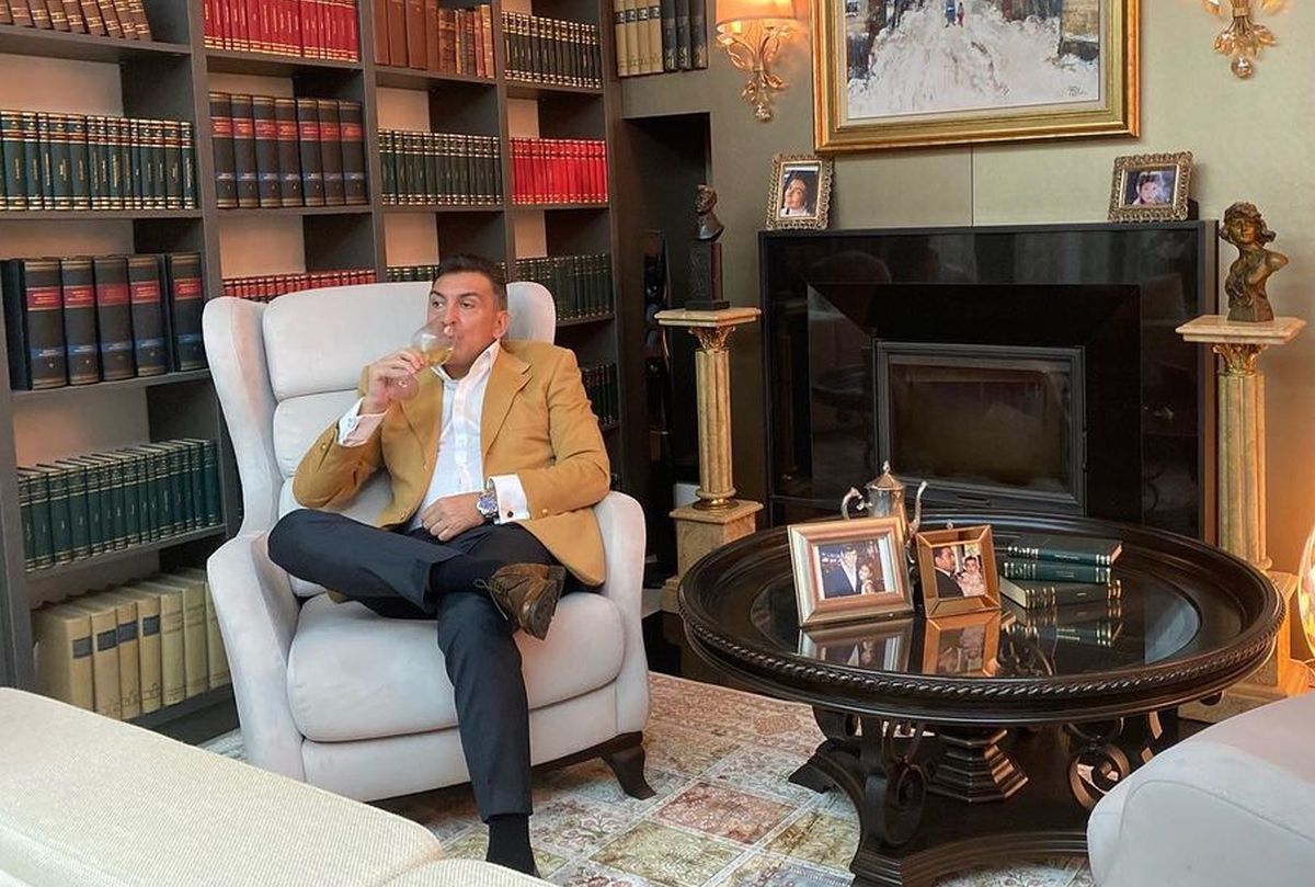 „Ilie Dumitrescu m-a prins în baie la Liverpool: «Ce faci acolo?»” » Două episoade în premieră: „În mintea mea se derulau multe chestii”