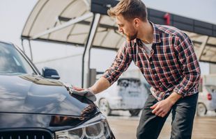 5 produse pentru curățarea eficientă a mașinii