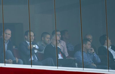 „Câinii” se sfâșie între ei! Atac devastator în direct: „Ești expirat, n-ai treabă cu fotbalul! Ai fost aici și n-ai făcut nimic”