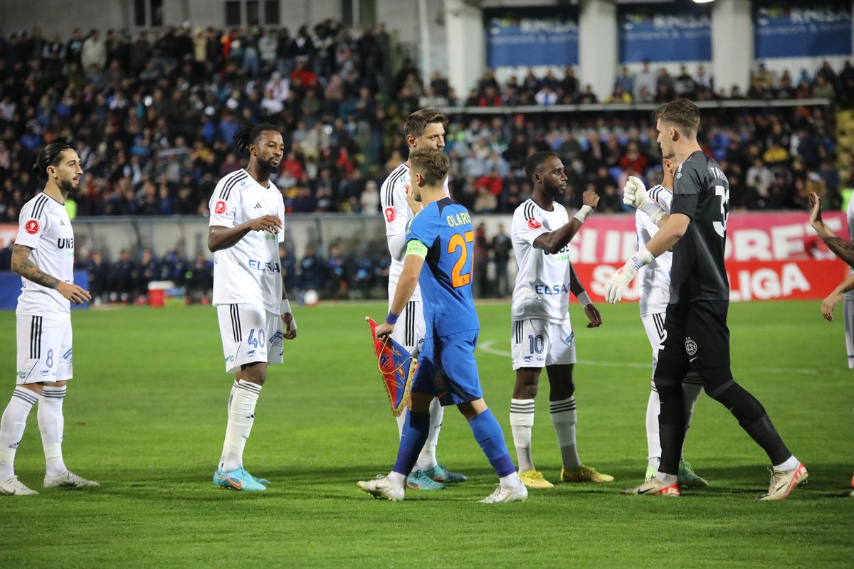 Ștefan Târnovanu se plânge de gazonul de la Botoșani: „E impracticabil! Nu înțeleg de ce nu a fost udat”