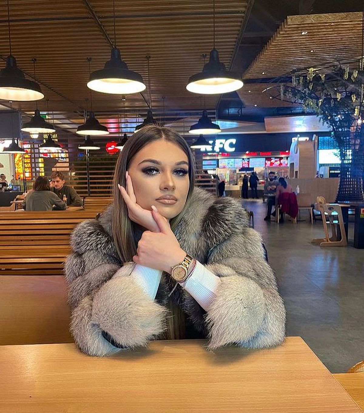 FOTO Logodnica lui Tavi Popescu, Alina