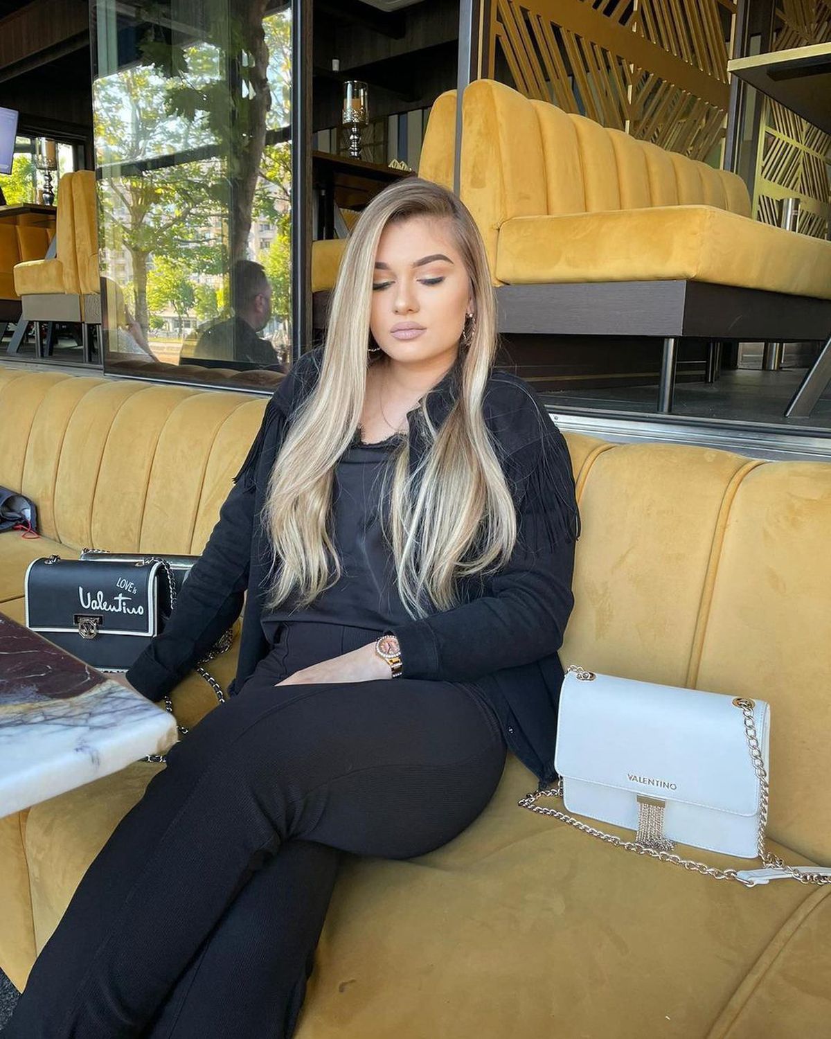 Tavi Popescu, apariție inedită în vacanță » Și-a acoperit corpul de tatuaje + Are un nou look