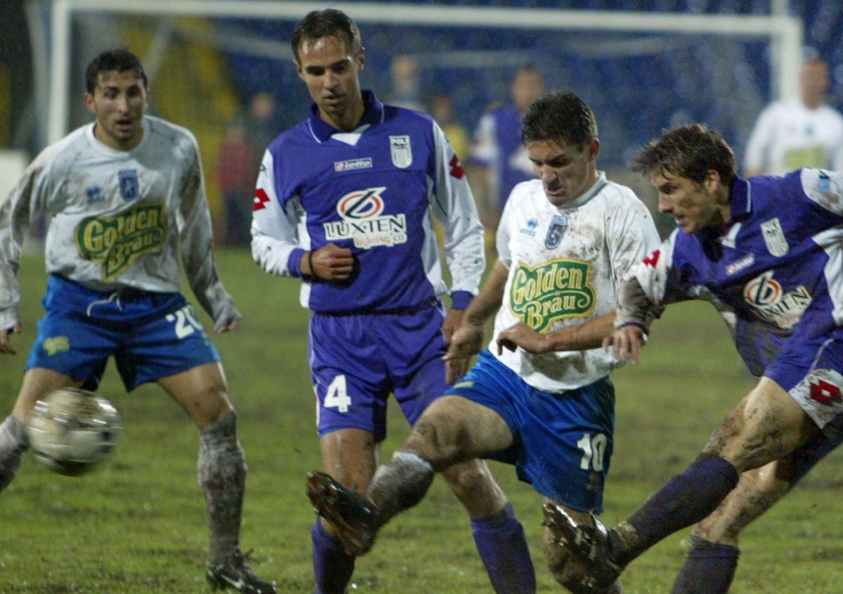 Îl recunoști pe fostul fotbalist din imagine? Vine din alte timpuri, iar azi e o voce cunoscută în Superligă: „Când eram în cantonament, îi trimiteam pe maseuri la pariuri”