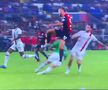 Giroud blocându-l pe Pușcaș în minutul 104