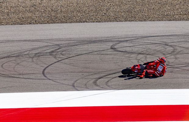 Piloții MotoGP semnalează un pericol al circuitelor, după accidentul lui Marc Marquez din Indonezia