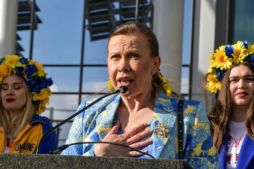 Oksana Baiul în 2022, vorbind despre invadarea țării sale natale, Ucraina, de către trupele rusești Foto: Imago Images